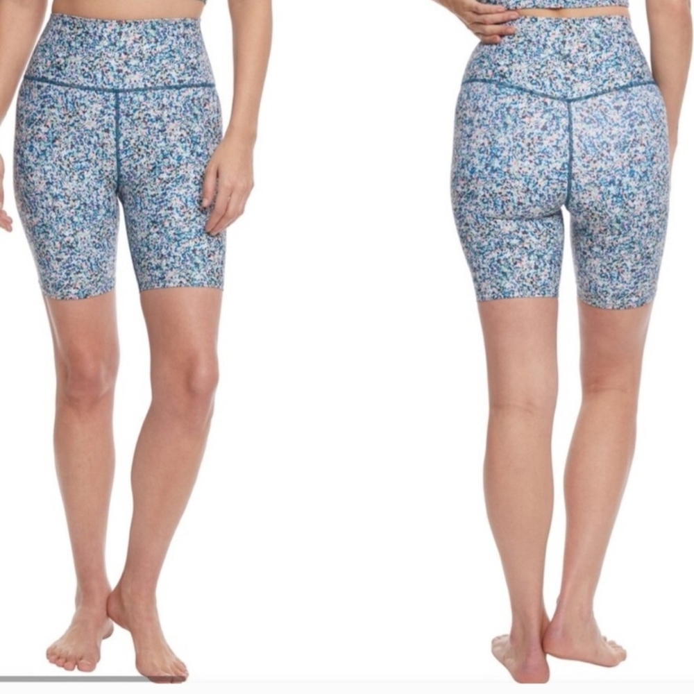 Sage Collective Blue Static Ditsy Sports Bra and Shorts Set - Picture 3 of 10